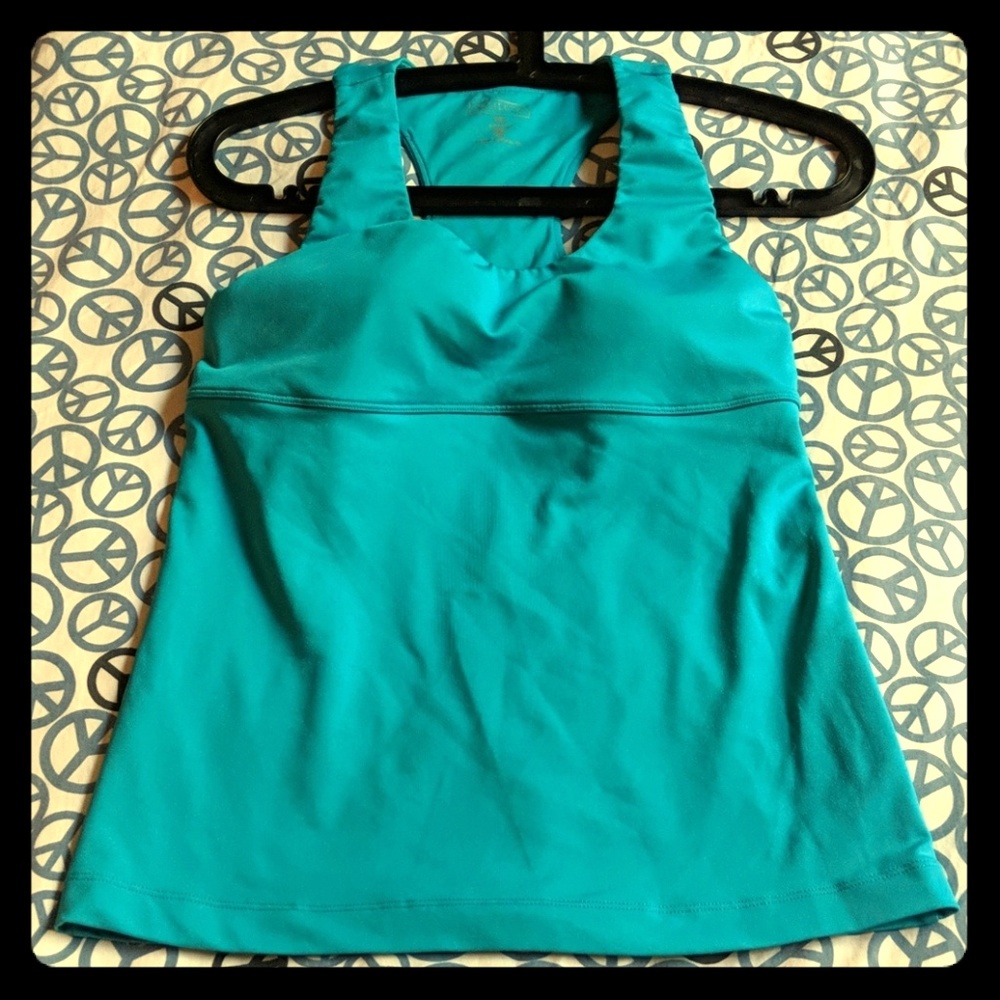 Workout tank top